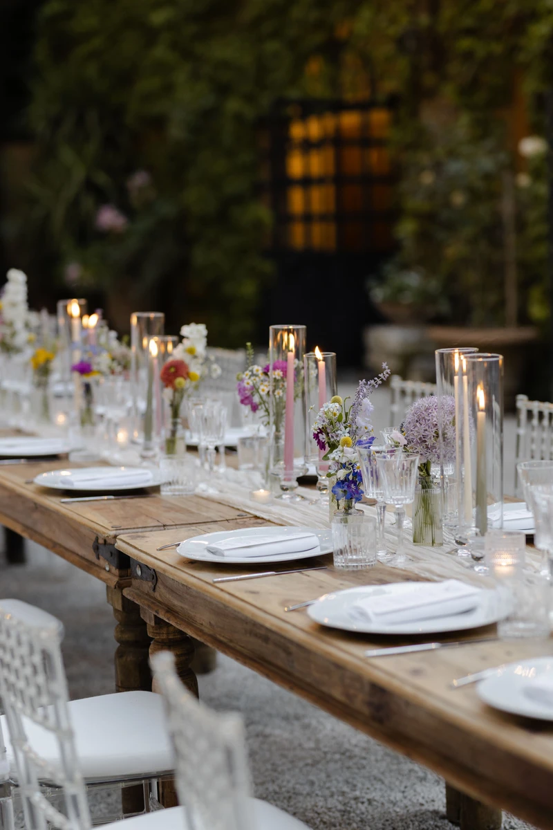 Allestimento floreale naturale per matrimonio alla Badia di San Vittore