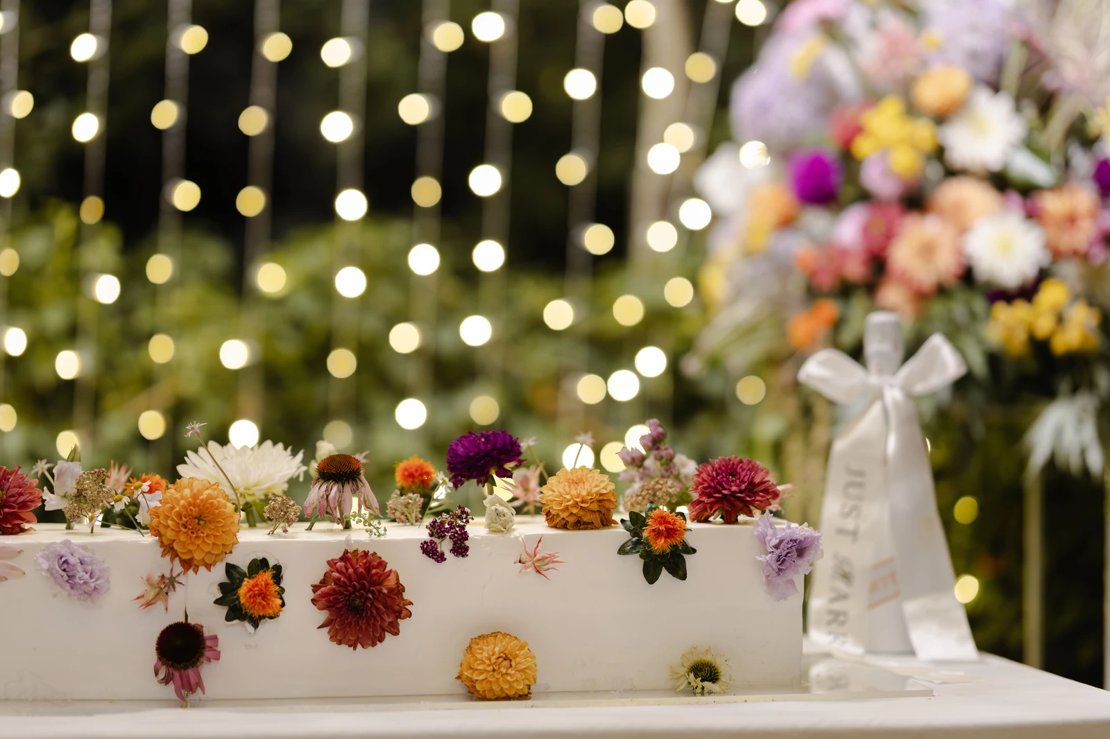 Allestimento floreale naturale per matrimonio alla Badia di San Vittore