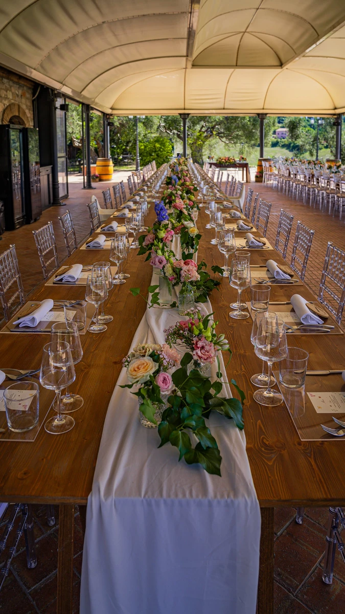 Allestimento floreale matrimonio Centrotavola Palette rosa pesca e azzurro per matrimonio alle Cantine Moroder
