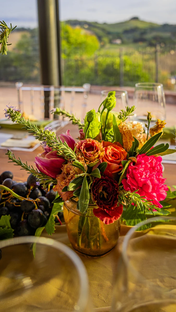Floral design per matrimonio in vigna alle Cantine Moroder